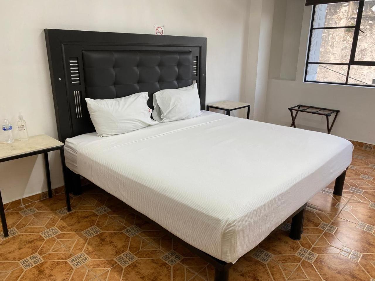 Hotel La Catedral Merida Luaran gambar